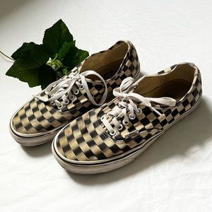 Lived In Vans Sneaker’s Checkerboard Pattern size 9.5